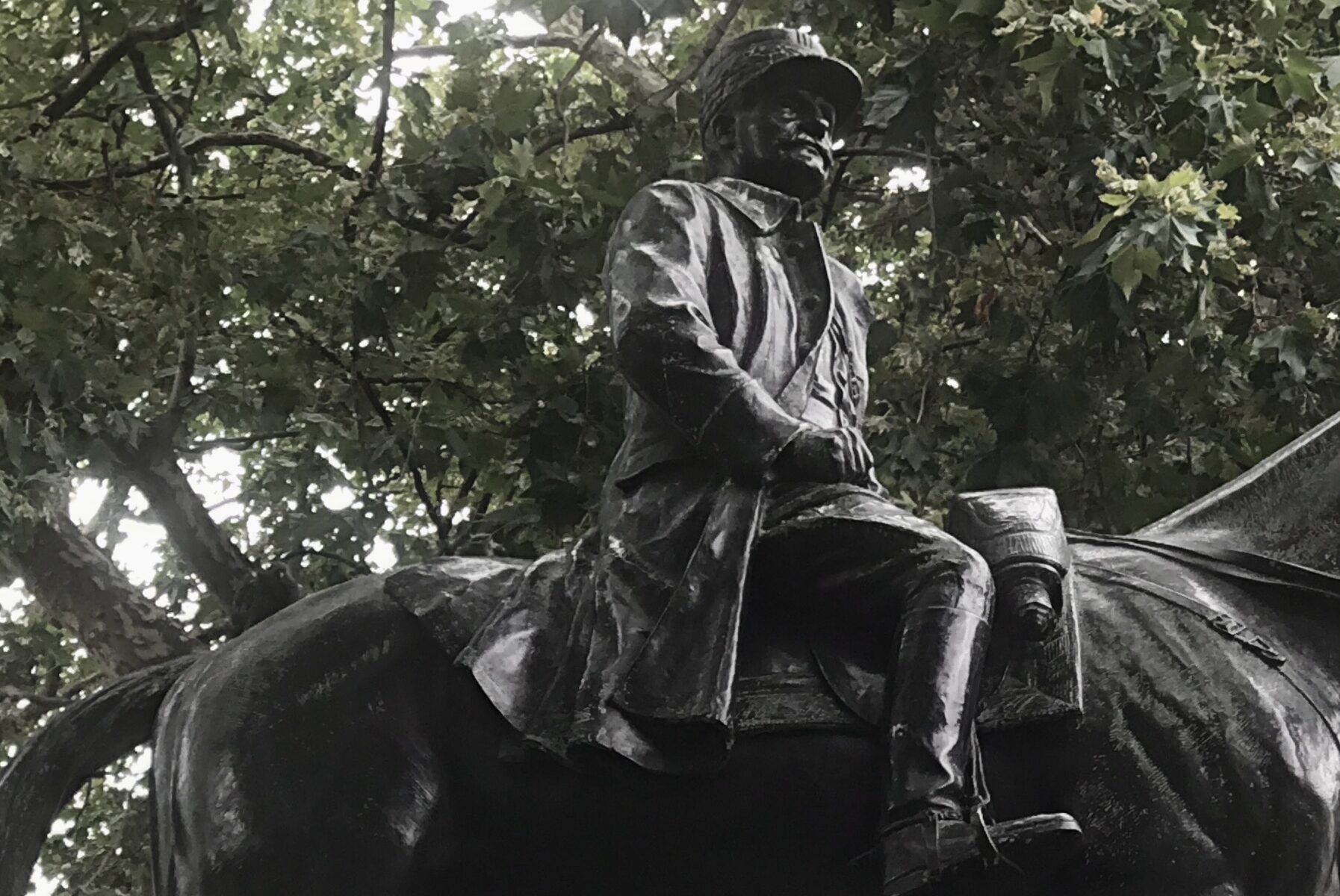 equestrian statue of ferdinand foch by george malissard